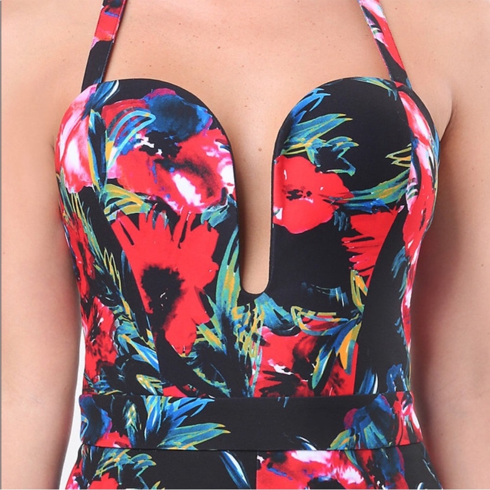 NWT Bebe x Naven Floral Halter Crisscross Jumpsuit 10 - Picture 3 of 10